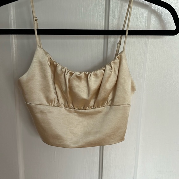 Silky cropped tank - Picture 1 of 2